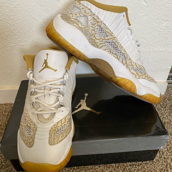 Jordan Retro 11 - Picture 2 of 3